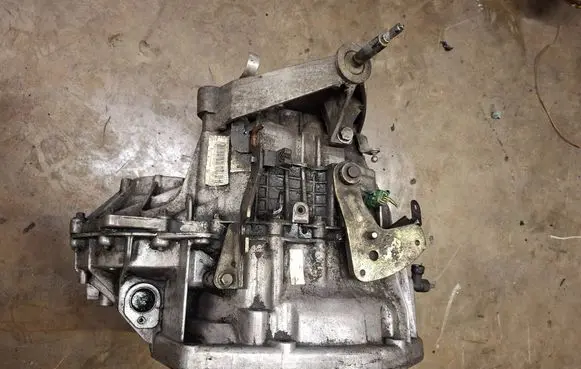 Manual 6 speed gearbox