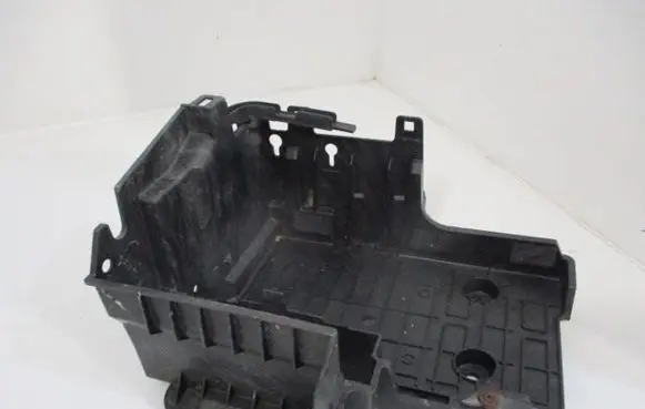 Battery box tray