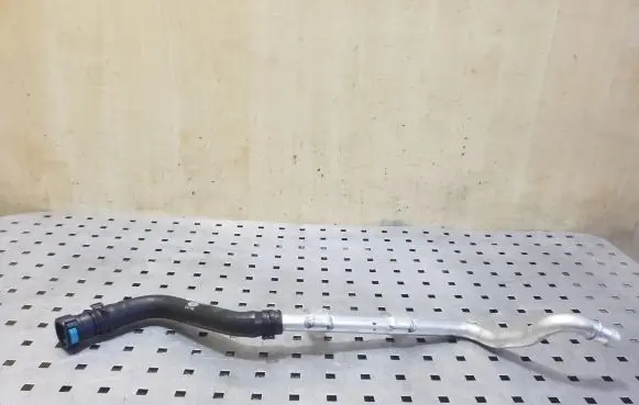 Land Rover Range Rover Sport L494 Engine coolant pipe/hose CPLA18B402AC