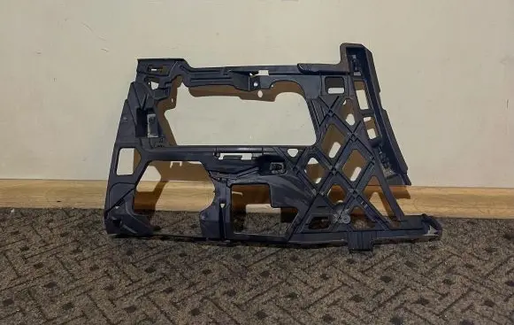 Volkswagen Golf VII Front bumper mounting bracket 5G0807724D