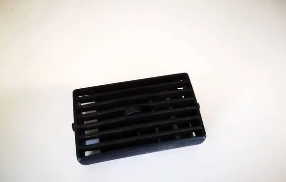 Volkswagen Golf IV Dash center air vent grill 1j0819707b