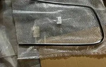 Volkswagen PASSAT B6 Rear side glass trim 3C9853345