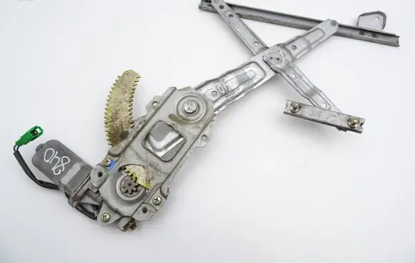 Subaru Impreza I Rear door window regulator with motor 