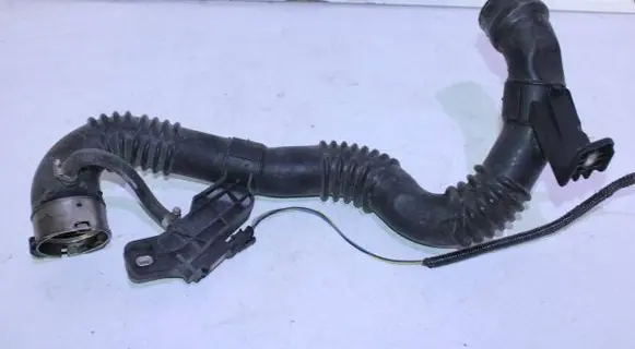 Nissan X-Trail T32 Intercooler hose/pipe 8200685363 0281002958 H8200758731