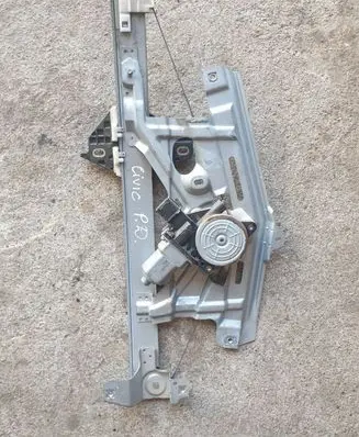 Honda CR-V Front door window regulator motor 85K707121