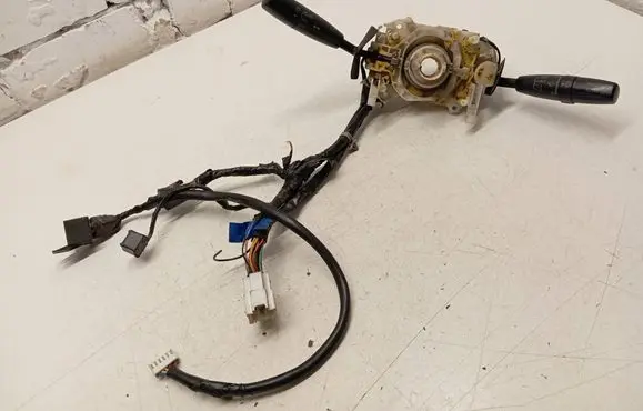Wiper turn signal indicator stalk/switch