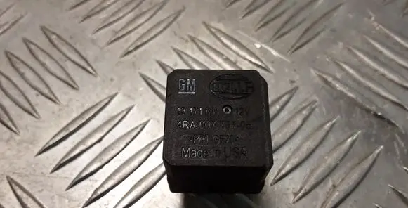 Opel Zafira B Other relay 13171831