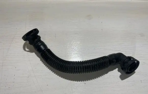 Skoda Octavia Mk2 (1Z) Breather hose/pipe 03l1034936
