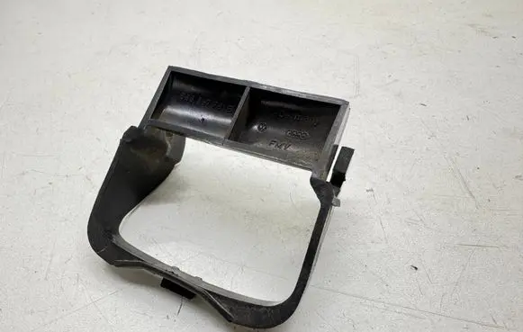 Audi 80 90 B3 Seat belt trim 893857781B