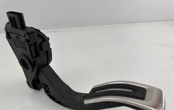 Audi A6 C7 Accelerator throttle pedal 74839300