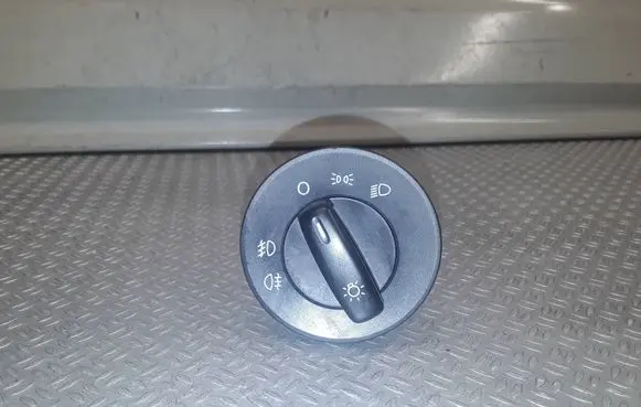 Skoda Octavia Mk2 (1Z) Light switch 1Z0941431K