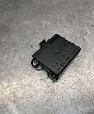 Mercedes-Benz E W211 Rain sensor A2118206026 5DC00842406