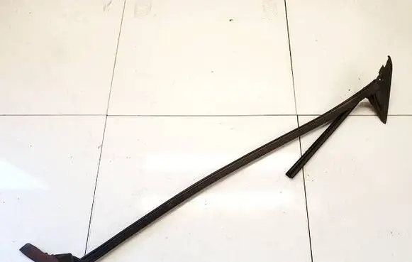 Audi TT TTS Mk2 Rubber seal front coupe door 8j0837480