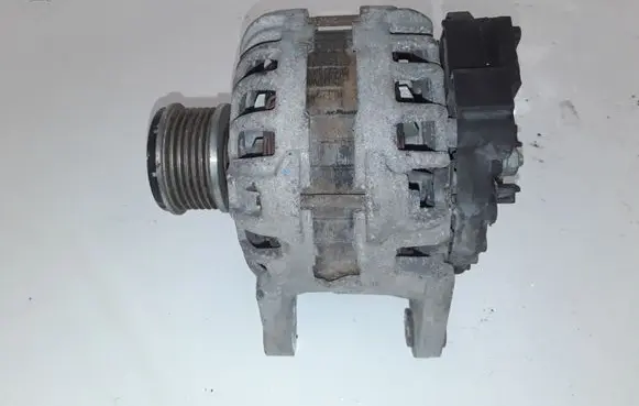 Dacia Dokker Generator/alternator 231004527