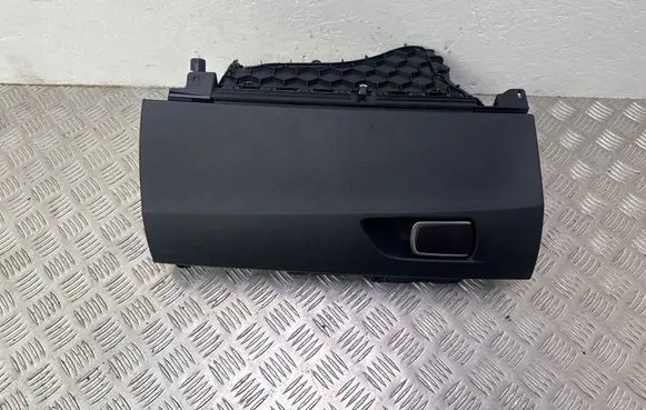 BMW 1 F20 F21 Glove box 9226047