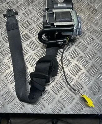 BMW X5 F15 Front seatbelt 628641500 010R000 0589P100