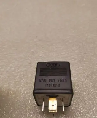 Audi A8 S8 D2 4D Other relay 8A0951253A