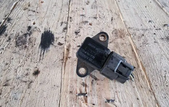 Nissan Primera Air pressure sensor