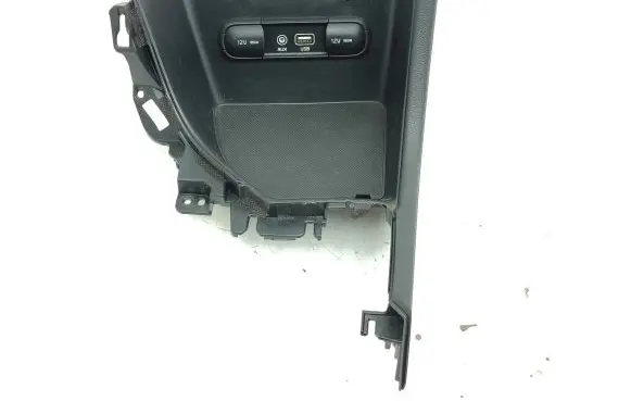 KIA Sportage USB socket connector 84680F1700WK