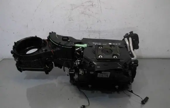 BMW 3 E30 Interior heater climate box assembly 9207087