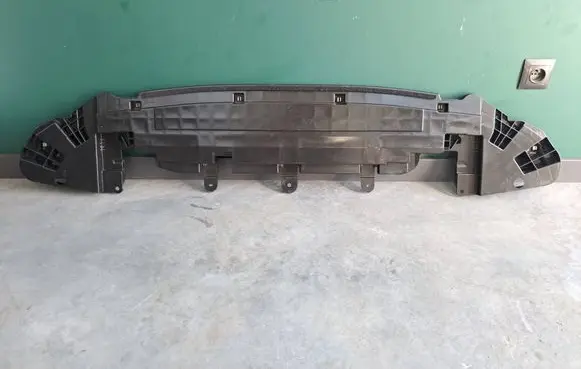 Toyota Camry VIII XV70 Engine splash shield/under tray 5261833110 5261833060 52618-33110