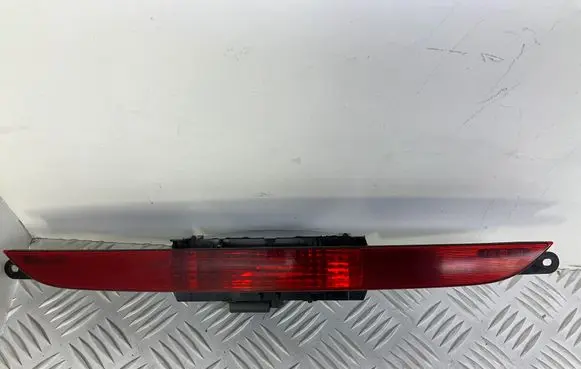 Audi TT TTS Mk2 Third/center stoplight 8J0945703
