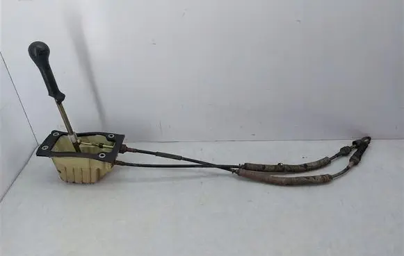Skoda Felicia II Gear shifter/selector 46519030