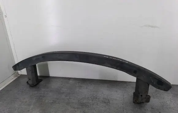 Volkswagen PASSAT B5.5 Front bumper support beam 