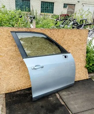 Opel Zafira C Front door