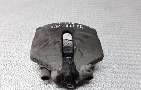 Volkswagen Jetta VI Front brake caliper