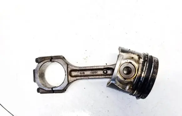 KIA Carens I Piston with connecting rod
