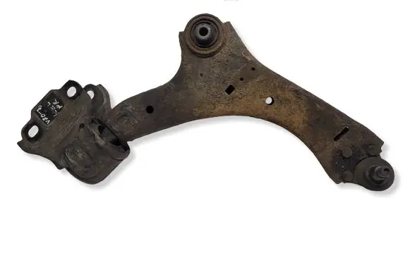Volvo V70 Front lower control arm/wishbone 