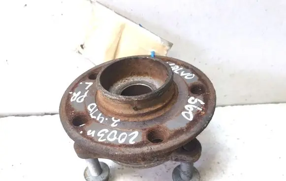 Volvo S60 Front wheel hub 9461944