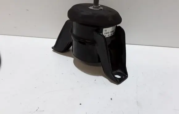 Engine mount bracket