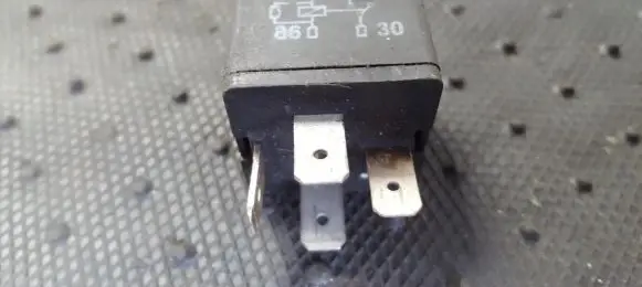 Audi A6 S6 C6 4F Other relay 8D0951253A
