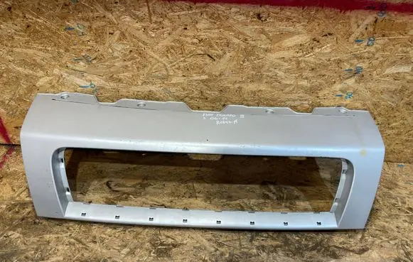 Fiat Ducato Front bumper upper radiator grill 1308067070 R1747-M