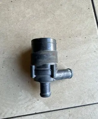 BMW X5 F15 Electric auxiliary coolant/water pump 9021808