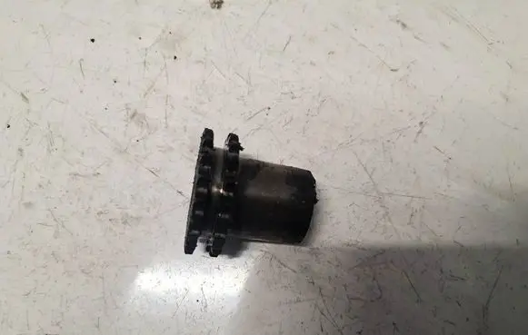 Nissan X-Trail T30 Crankshaft pulley 