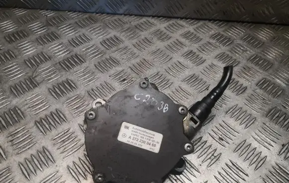 Mercedes-Benz C W203 Vacuum pump 2722300465 A2722300465