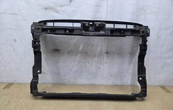 Volkswagen PASSAT B8 Radiator support slam panel 3G0805588AD