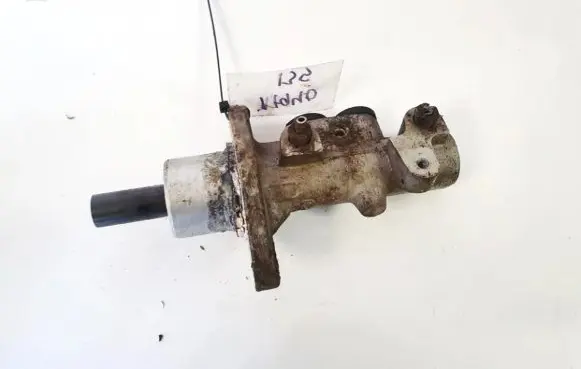 Volkswagen Golf III Master brake cylinder