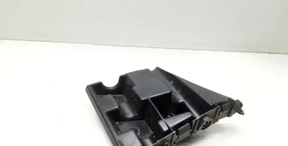 Volvo V40 Front bumper mounting bracket 31425111