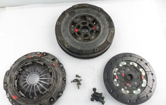 Opel Signum Dual mass flywheel 323058610 3082600528