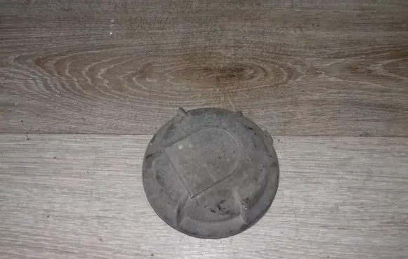 Headlight/headlamp dust cover