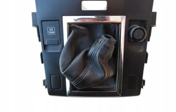 Suzuki Vitara (LY) Gear shifter surround trim plastic 