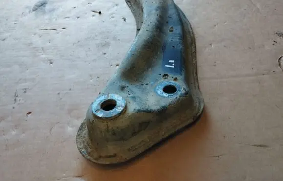 Infiniti G37 Front lower control arm/wishbone