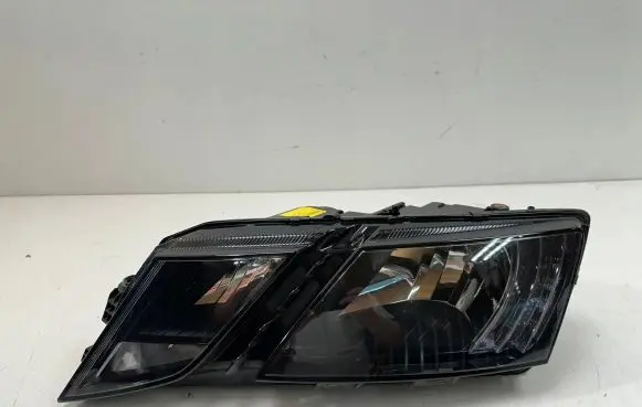 Skoda Octavia Mk3 (5E) Headlight/headlamp