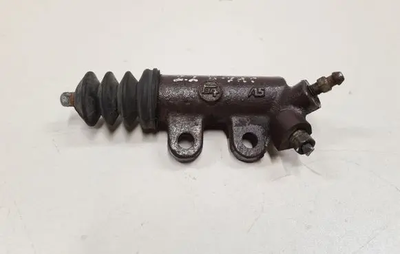 Toyota Corolla Verso AR10 Clutch slave cylinder AISIN