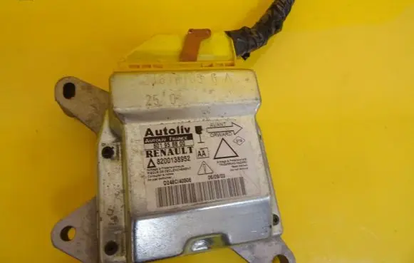 Renault Laguna II Airbag control unit/module 8200138952 601958800
