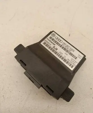 Volkswagen Touran I Gateway control module 1K0907530S 1K0907951 5WK50011K
